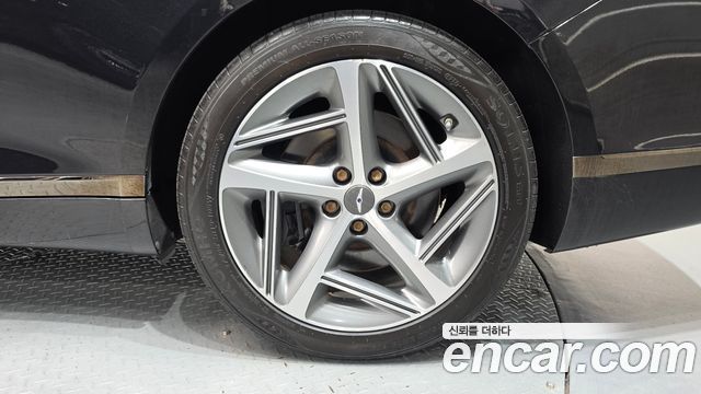 Genesis G80 2023 — photo 7