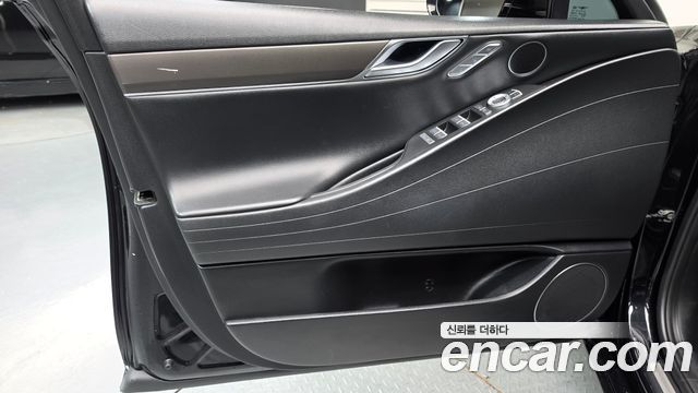 Genesis G80 2023 — photo 14