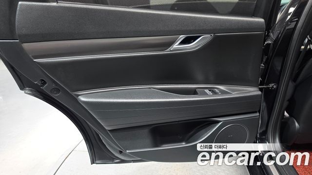 Genesis G80 2023 — photo 15