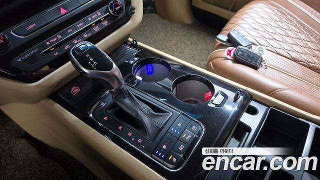 Kia Canival 2016 — photo 9