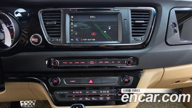 Kia Canival 2016 — photo 13