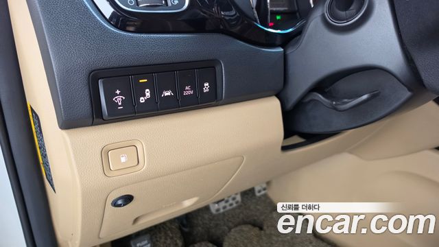 Kia Canival 2016 — photo 18