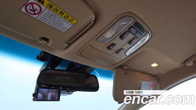 Kia Canival 2016 — photo 20