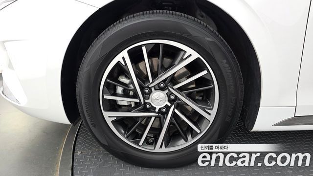 Hyundai Grandeur 2022 — photo 5