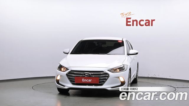 Hyundai AVANTE 2018 — photo 3