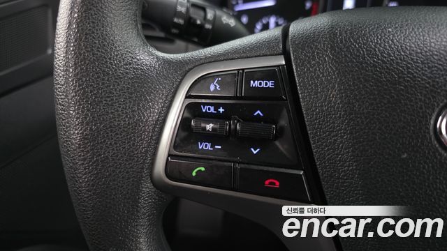 Hyundai AVANTE 2018 — photo 28