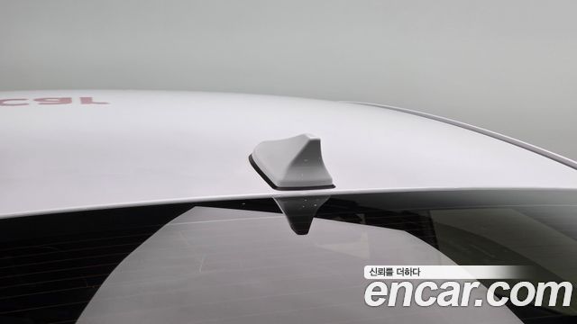 Hyundai AVANTE 2018 — photo 31