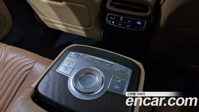 Genesis G80 2022 — photo 16