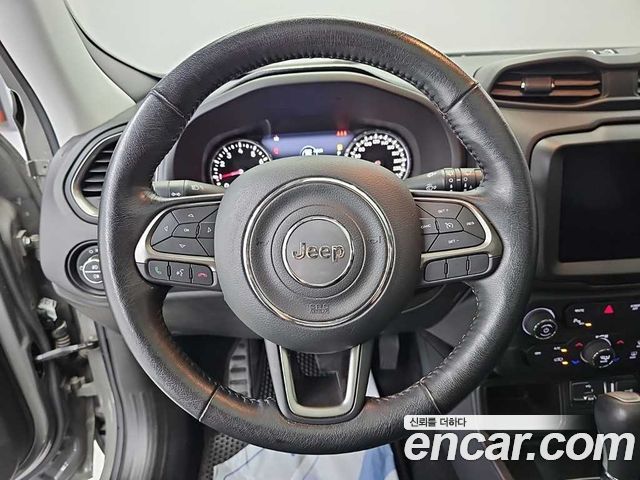 Jeep Renegade 2019 — photo 9