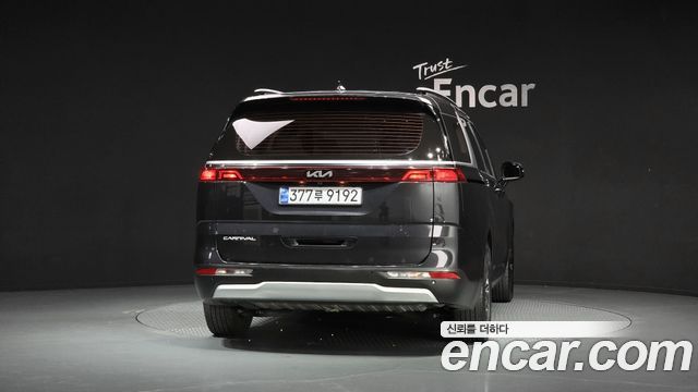 Kia Canival 2022 — photo 4