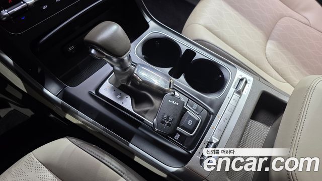 Kia Canival 2022 — photo 9