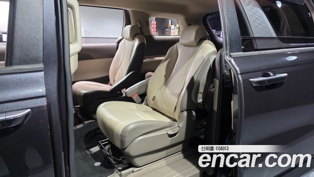 Kia Canival 2022 — photo 12