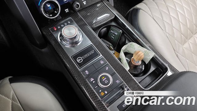 Land Rover Range Rover 2019 — photo 9