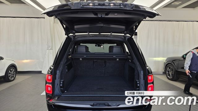 Land Rover Range Rover 2019 — photo 20