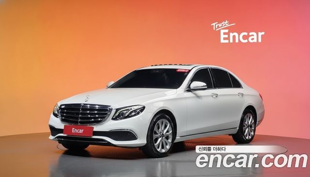 Mercedes-Benz E-Class 2020 — photo 1