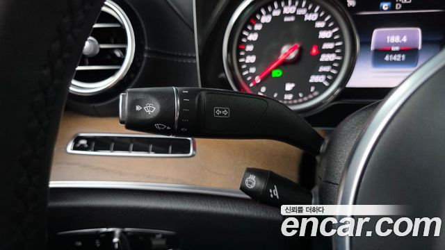 Mercedes-Benz E-Class 2020 — photo 27
