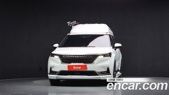 Kia Canival 2023 — photo 3