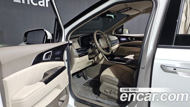 Kia Canival 2023 — photo 13