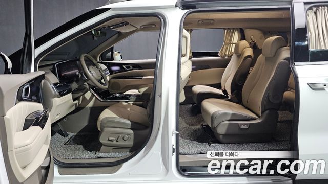 Kia Canival 2023 — photo 24