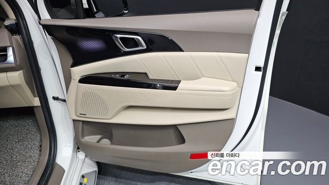Kia Canival 2023 — photo 15
