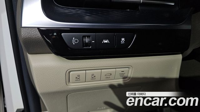 Kia Canival 2023 — photo 28