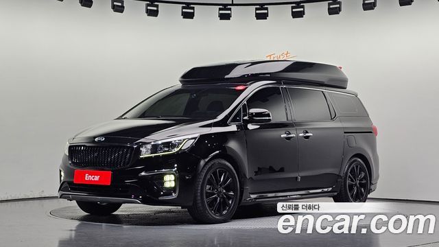 Kia Canival 2019 — photo 1
