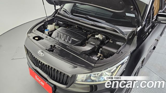 Kia Canival 2019 — photo 6
