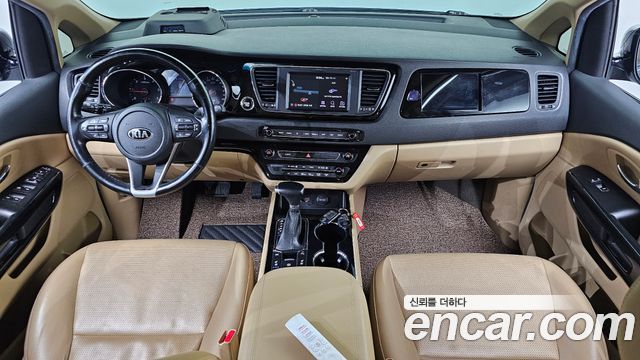 Kia Canival 2019 — photo 7