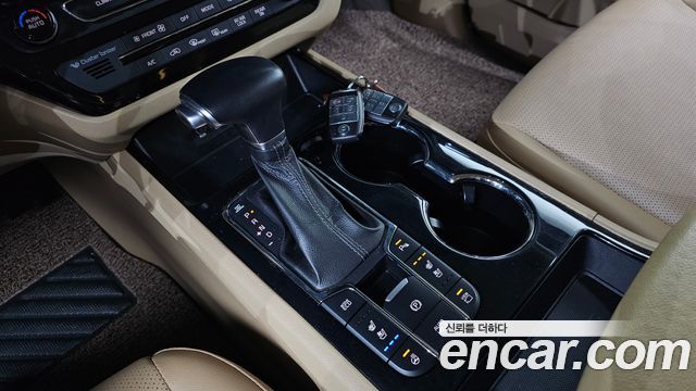 Kia Canival 2019 — photo 9