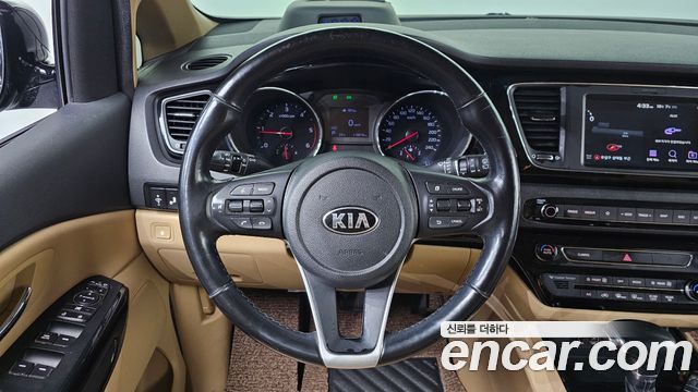 Kia Canival 2019 — photo 13