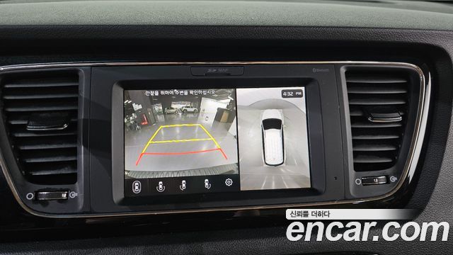 Kia Canival 2019 — photo 16