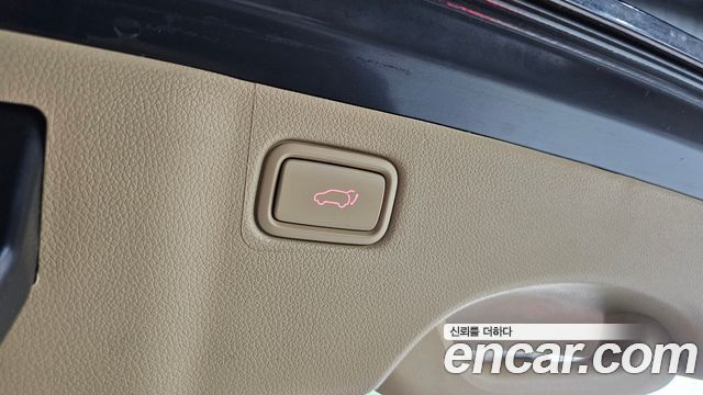 Kia Canival 2019 — photo 18