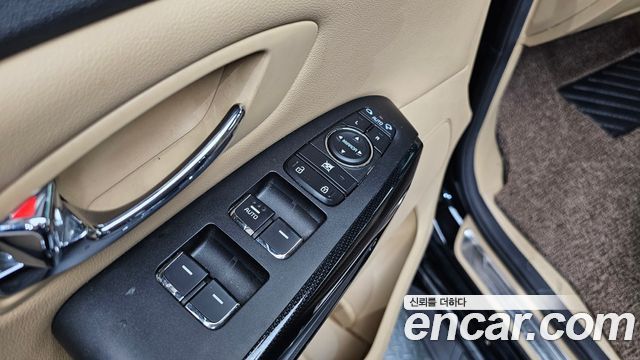 Kia Canival 2019 — photo 20