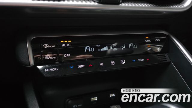Kia K5 2021 — photo 23