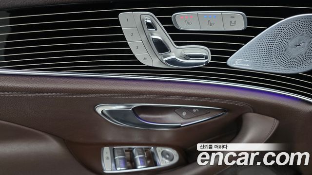 Mercedes-Benz CLS-Class 2019 — photo 17