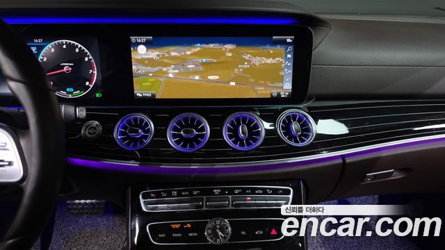 Mercedes-Benz CLS-Class 2019 — photo 19