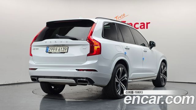 Volvo XC90 2021 — photo 2