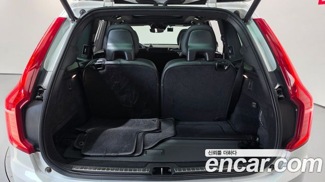 Volvo XC90 2021 — photo 18