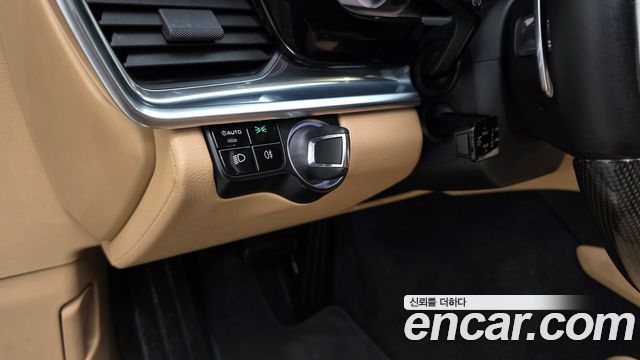 Porsche Panamera 2018 — photo 28