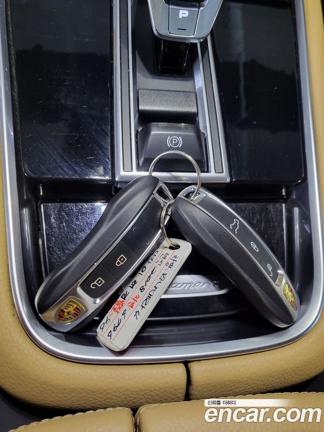 Porsche Panamera 2018 — photo 37