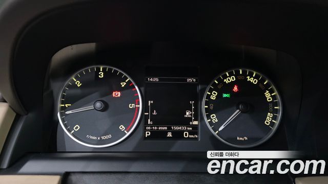 Land Rover Discovery 2016 — photo 11