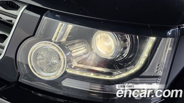 Land Rover Discovery 2016 — photo 8
