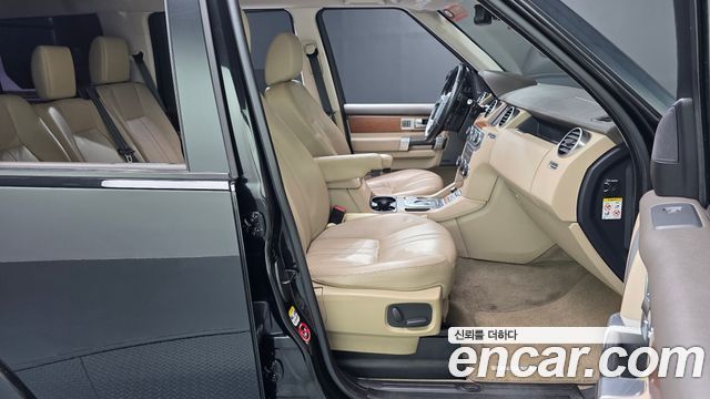 Land Rover Discovery 2016 — photo 16