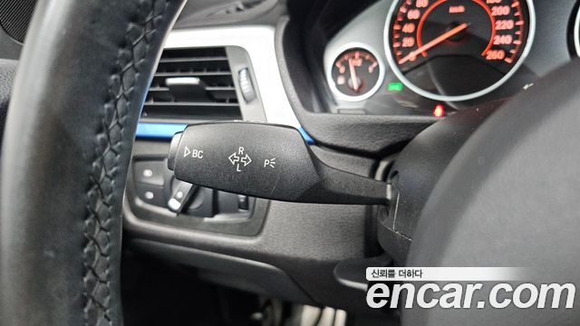 BMW 3-Series 2016 — photo 21