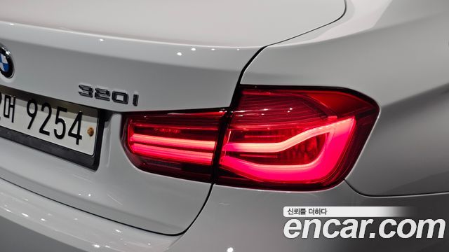 BMW 3-Series 2016 — photo 9