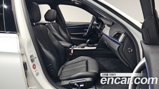 BMW 3-Series 2016 — photo 16