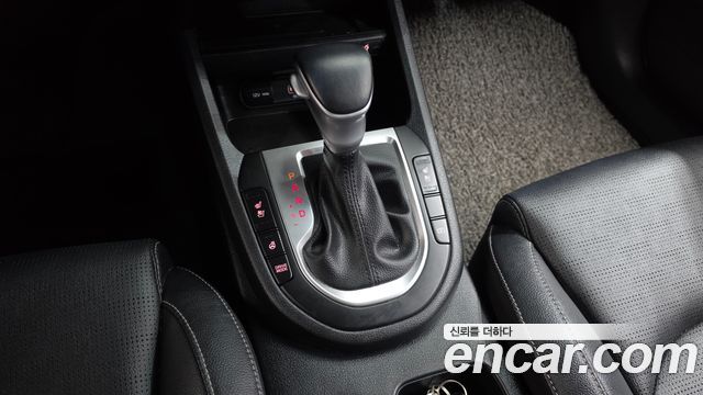 Kia K3 2022 — photo 12