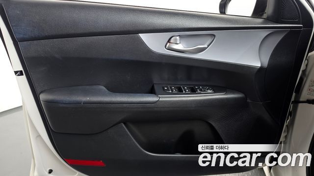 Kia K3 2022 — photo 14