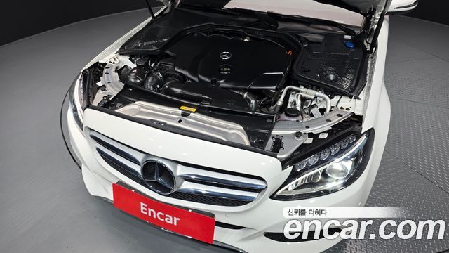 Mercedes-Benz C-Class 2018 — photo 6