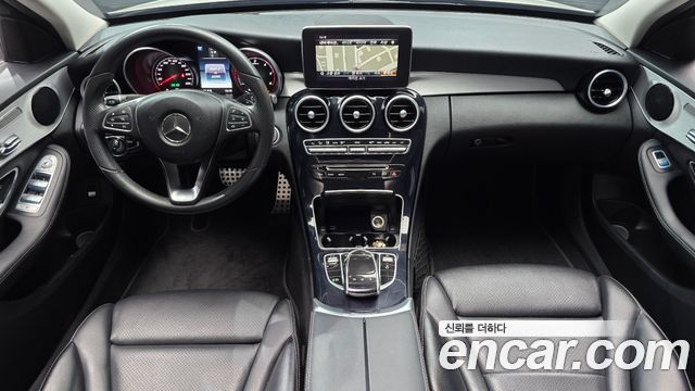 Mercedes-Benz C-Class 2018 — photo 10